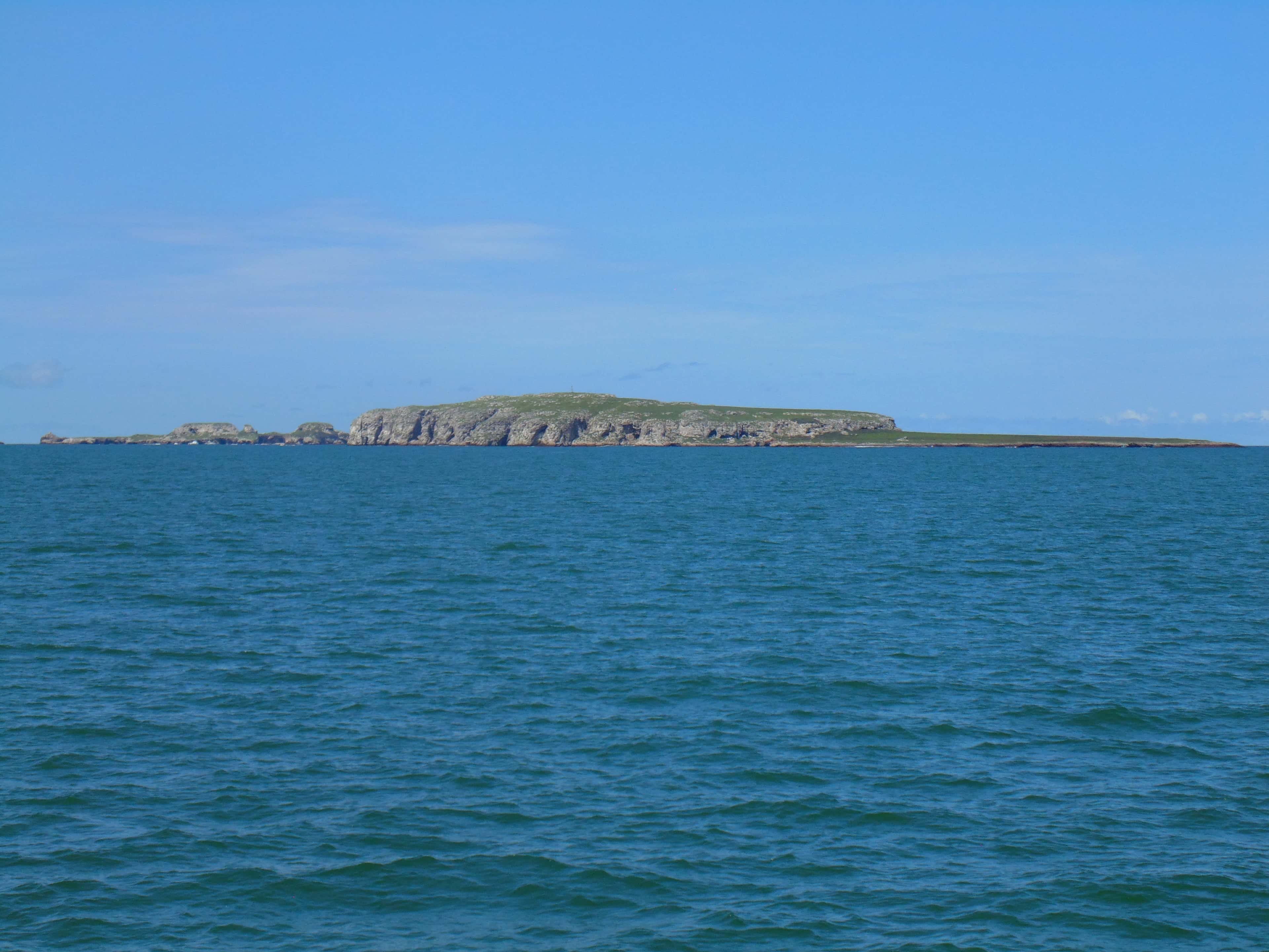 Marietas Islands: the islands seen from a boat on the water