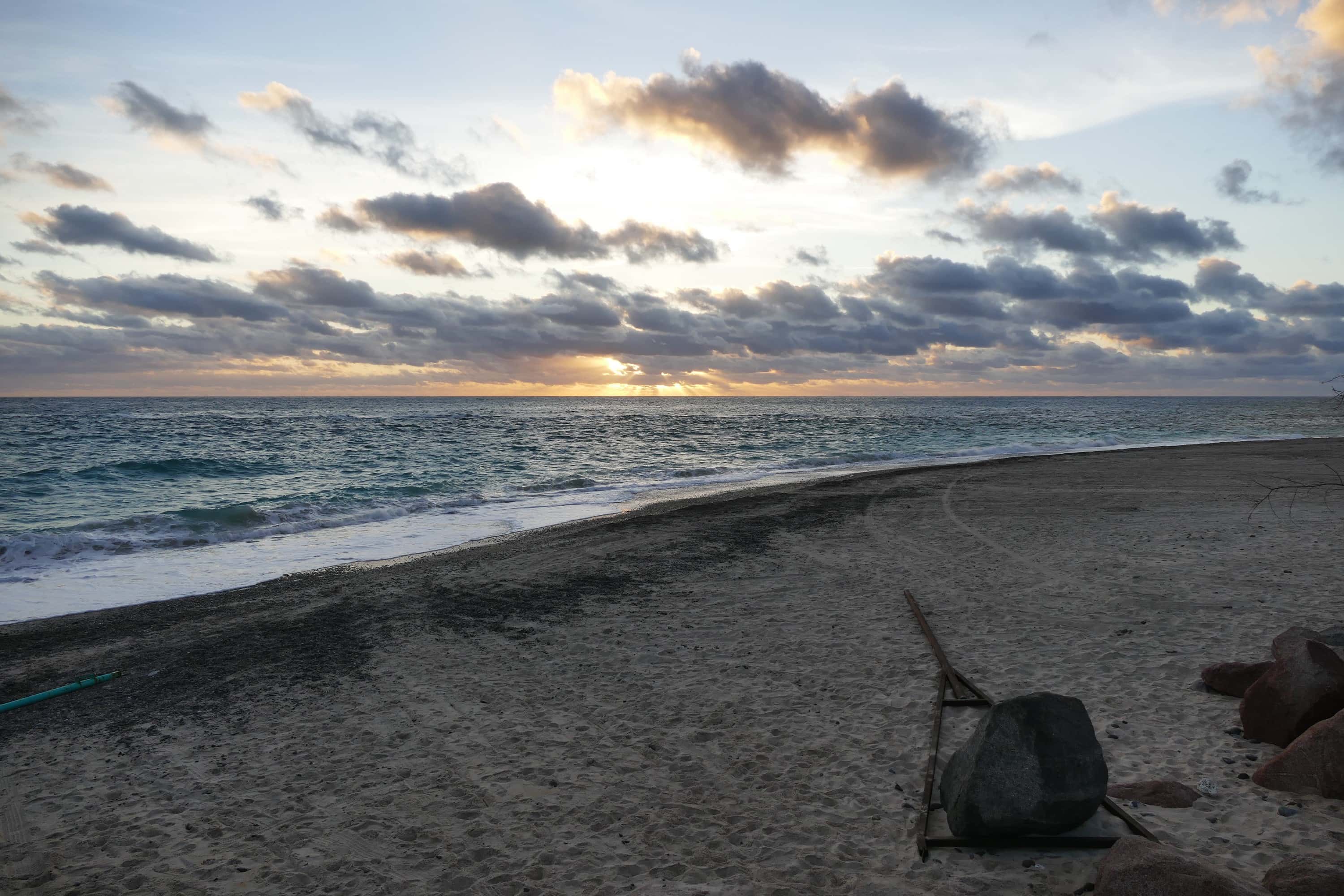 Cabo Pulmo: sunrise over the sea